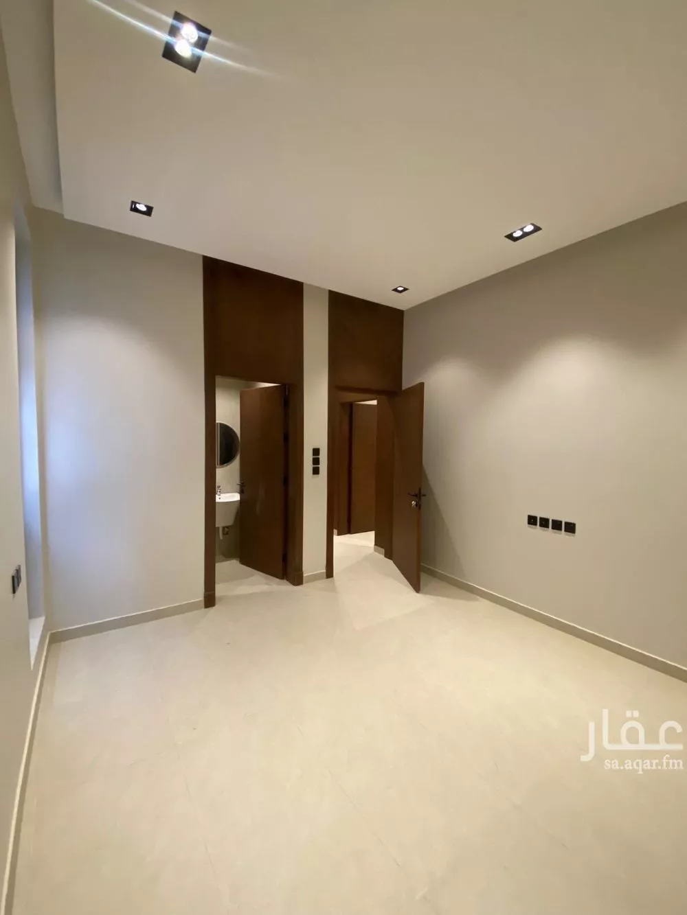 4 bedroom villa in Al Mahdiyyah 3