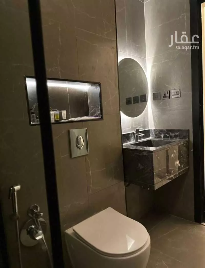 شقة 1 غرف في الملقا 4