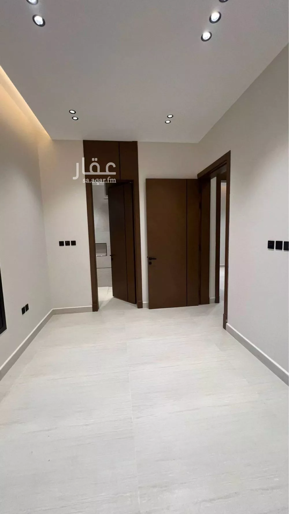 فيلا 6 غرف في المهدية 5