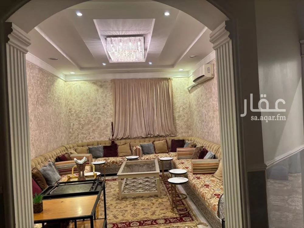 فيلا 10 غرف في الرمال 3