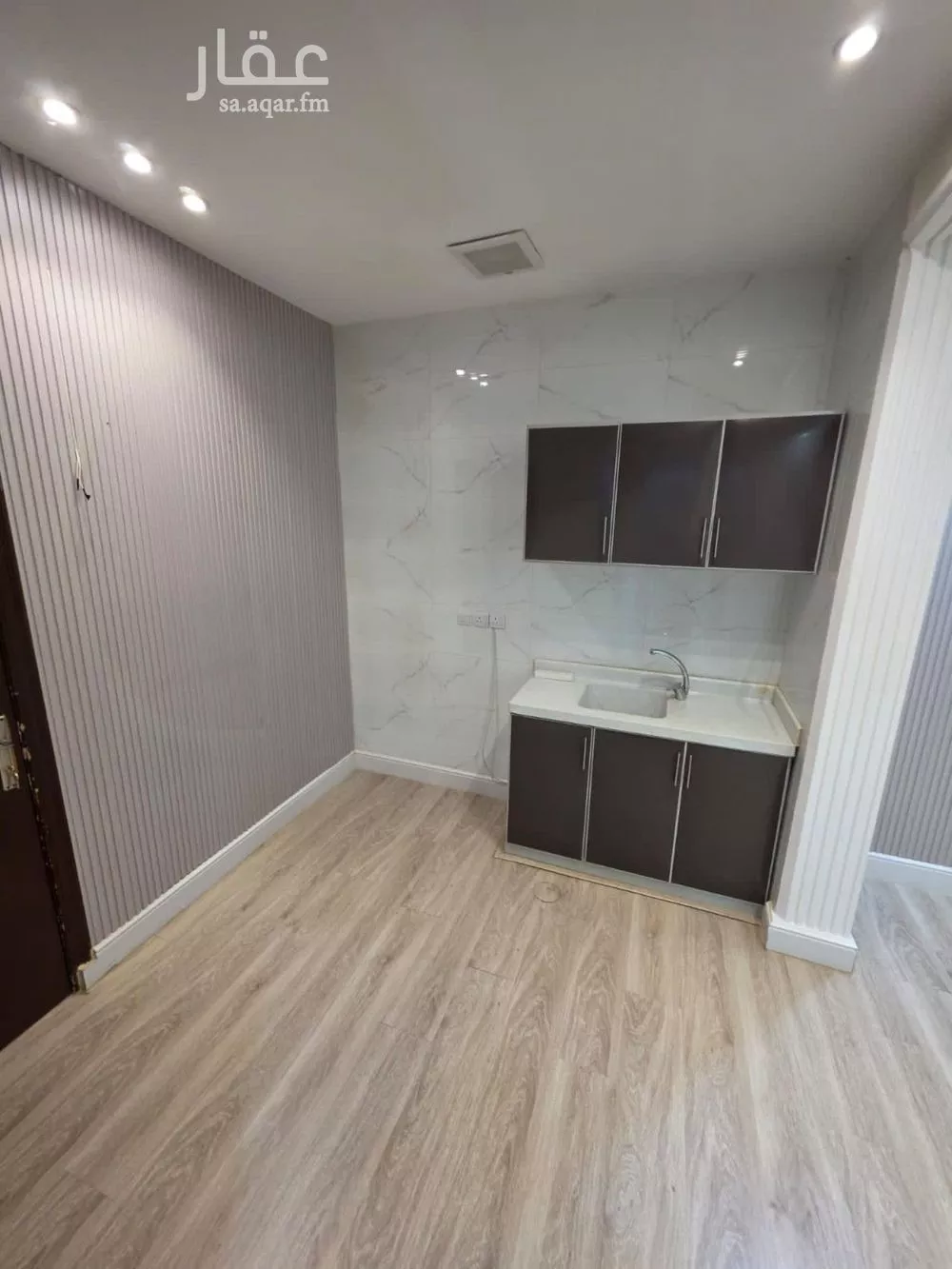 شقة 1 غرف في العارض 4