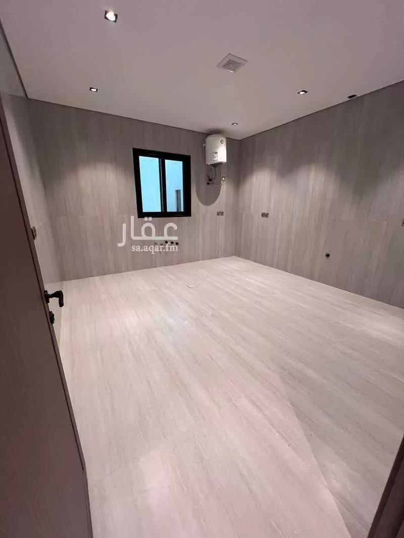 شقة 4 غرف في الامواج 1