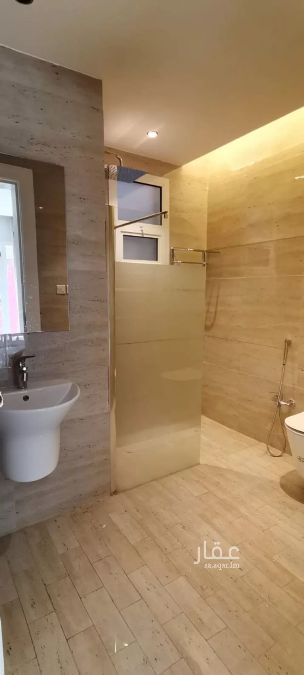 3 bedroom apartment in Al Malqa 5