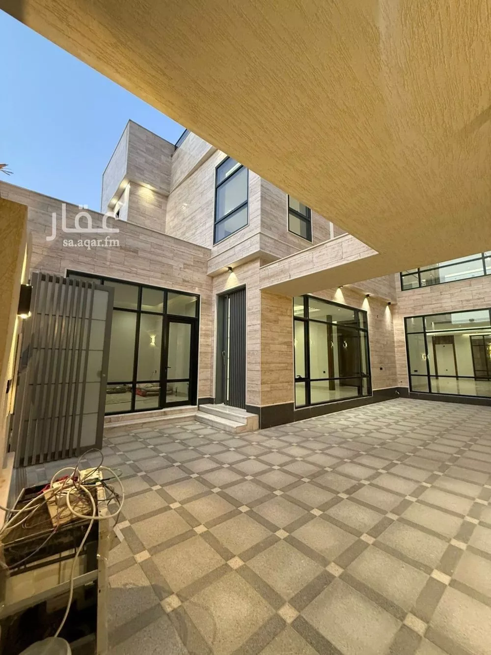 فيلا 6 غرف في المهدية 5