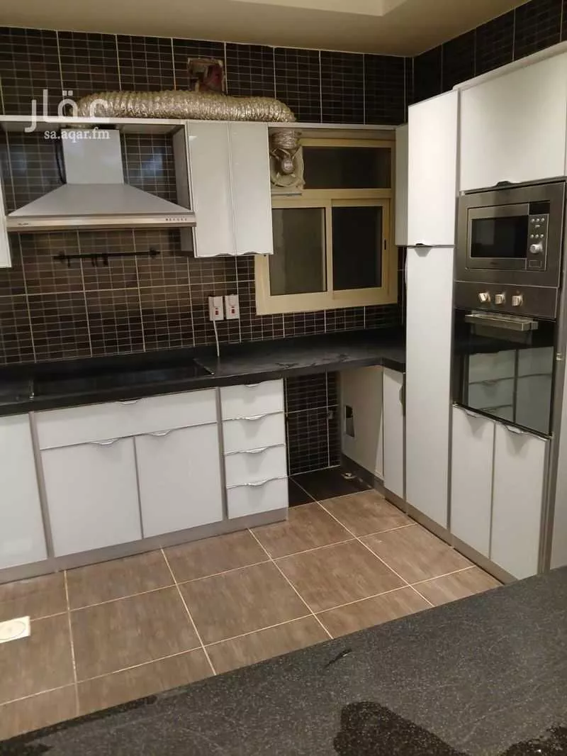 شقة 3 غرف في الملقا 4