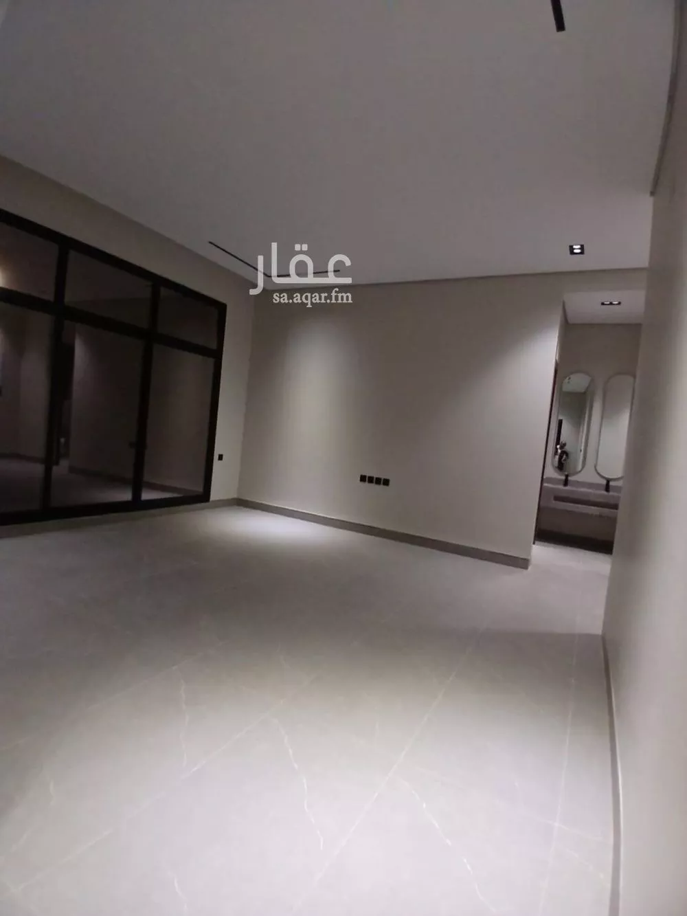 3 bedroom floor in Ishbiliyah 5