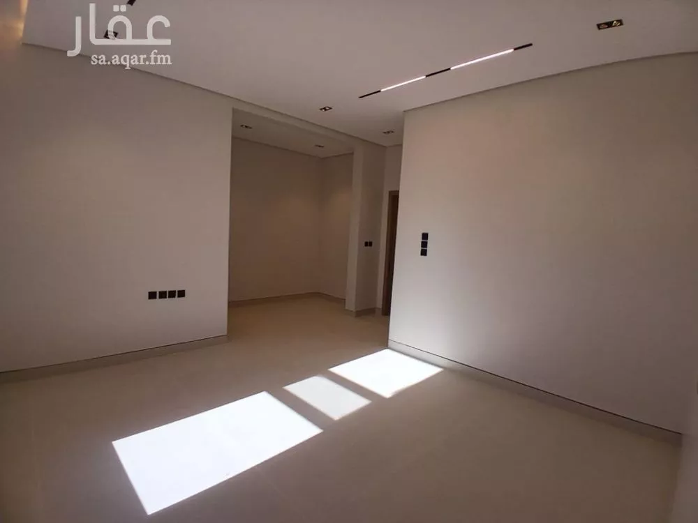 فيلا 6 غرف في الرمال 2