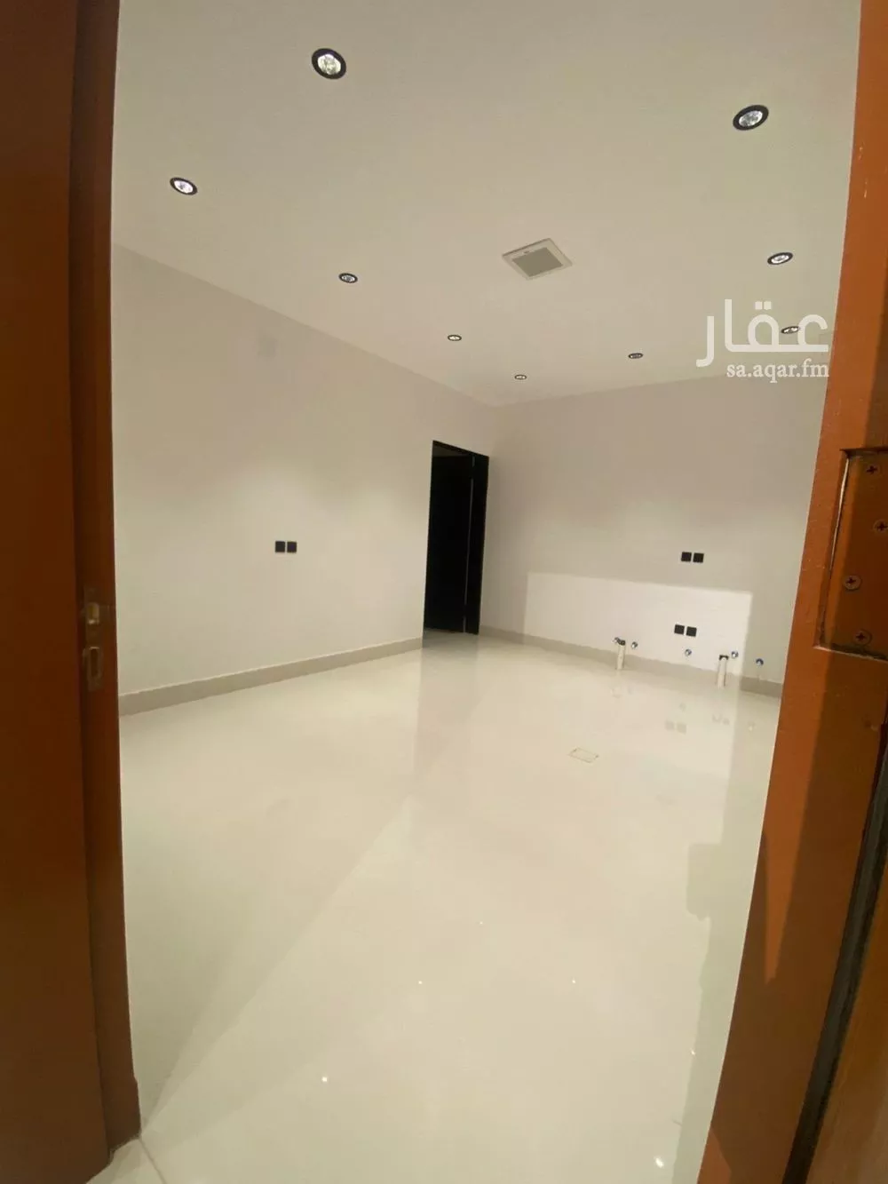 شقة 5 غرف في القادسية 3