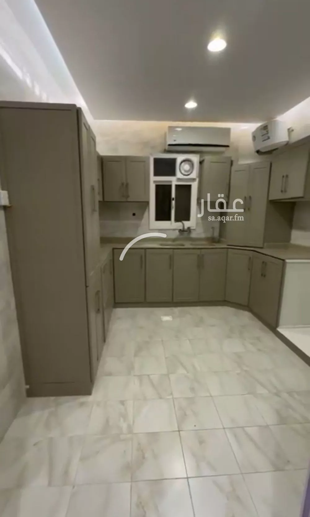 3 bedroom floor in Dhahrat Laban 3