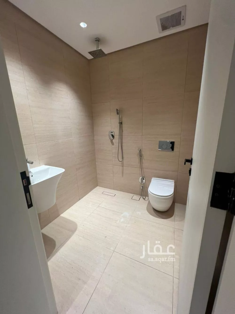 4 bedroom villa in Al Narjis, Riyadh 5