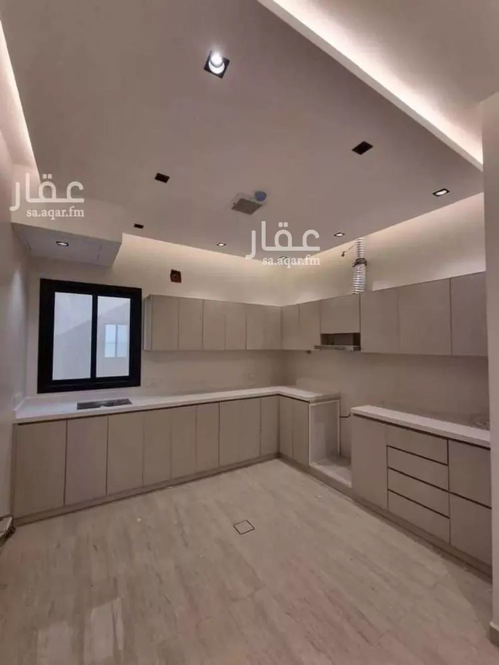 3 bedroom floor in Al Aridh 1