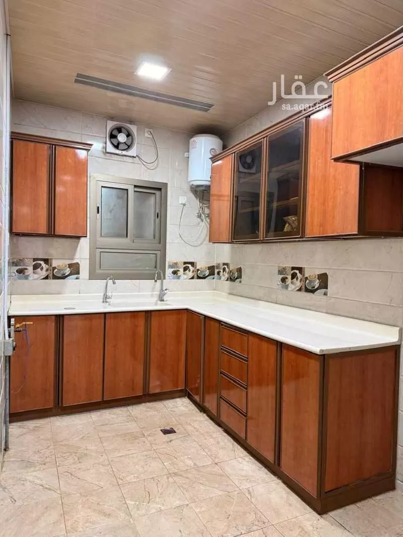 5 bedroom villa in Al Aqrabiyah, Eastern Province 8