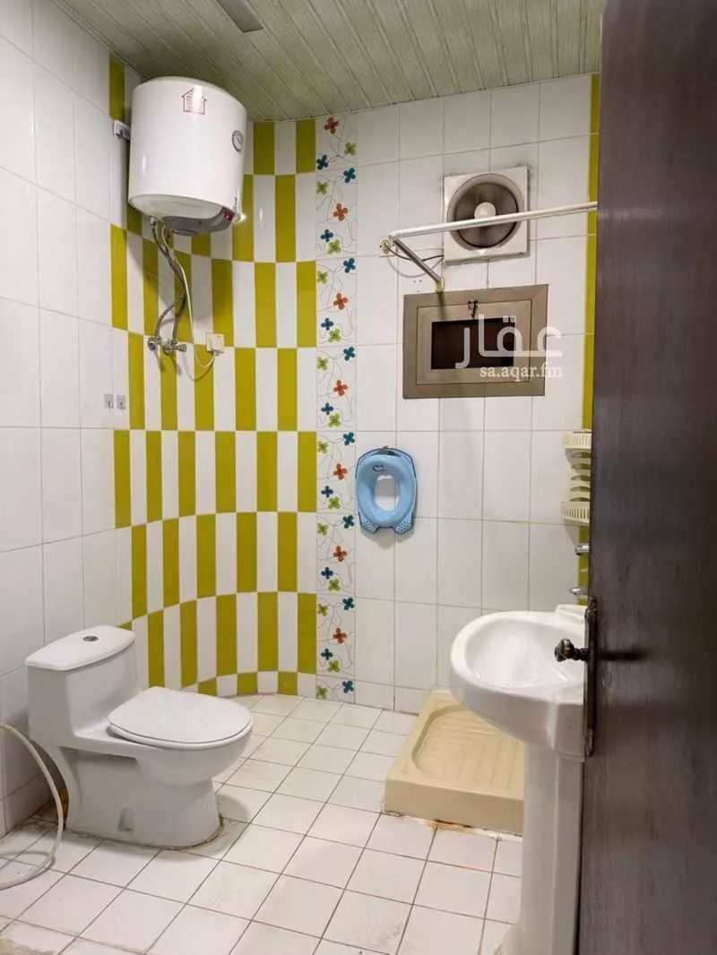 5 bedroom villa in Al Aqrabiyah, Eastern Province 11