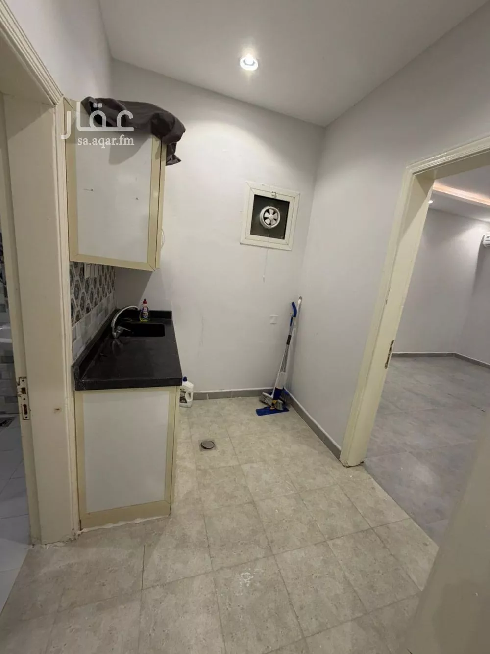 1 bedroom apartment in Al Falah 2