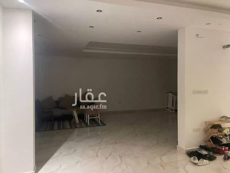 5 bedroom villa in Al Shati 4