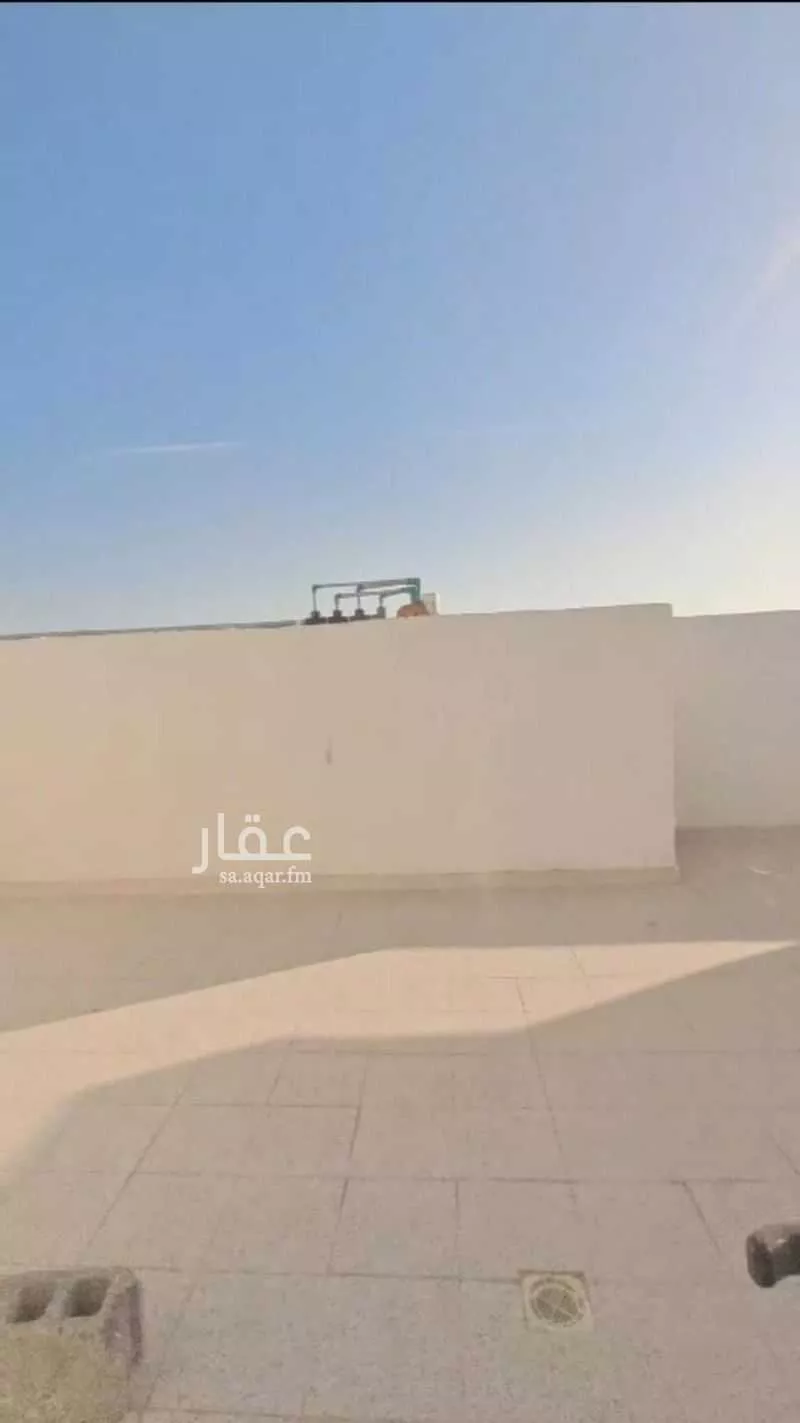 شقة 4 غرف في الحمرا 5