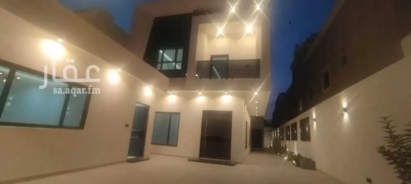 فيلا 9 غرف في الامواج 2