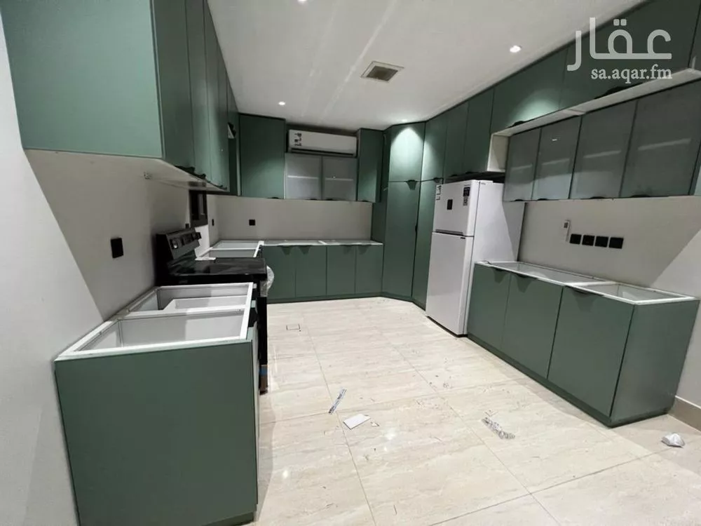 شقة 3 غرف في الملقا 4