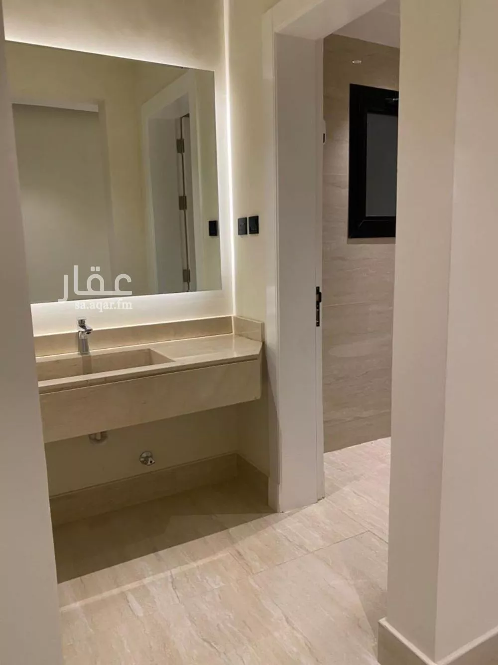 شقة 3 غرف في الملقا 5