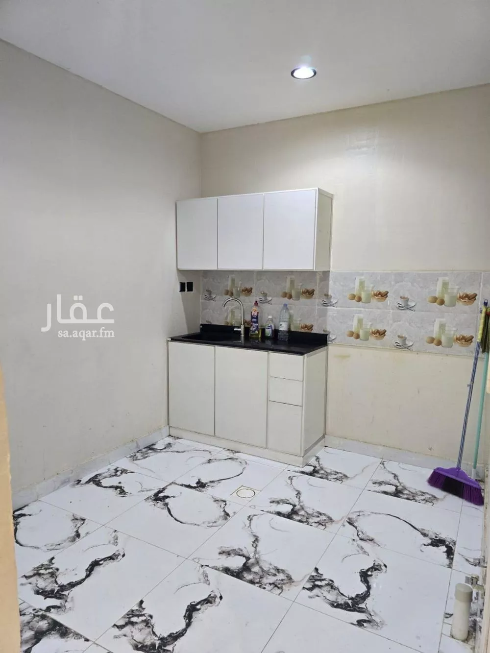 شقة 1 غرف في الخليج 5