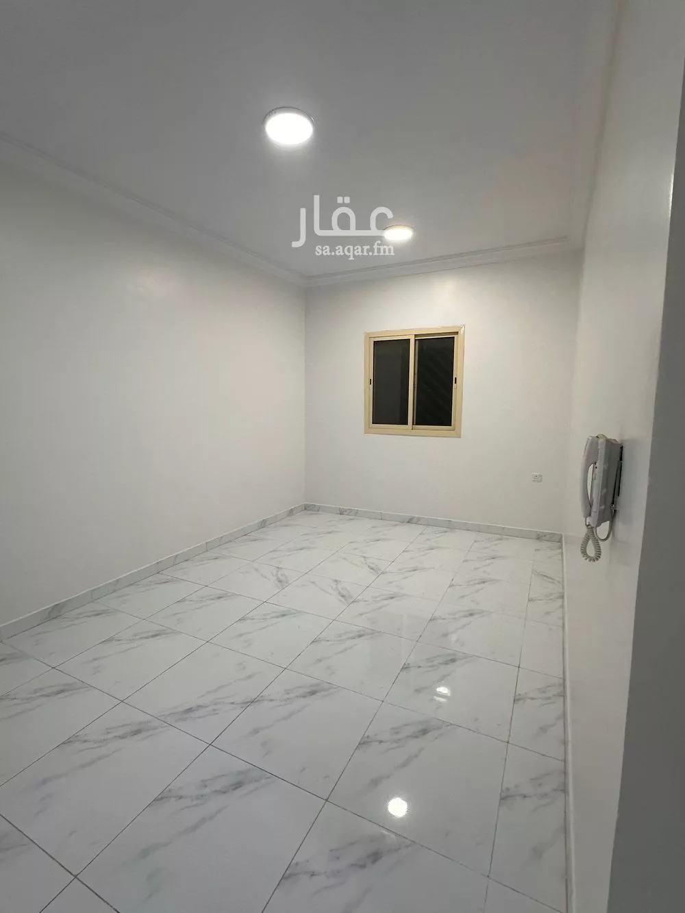 شقة 2 غرف في الرمال 1