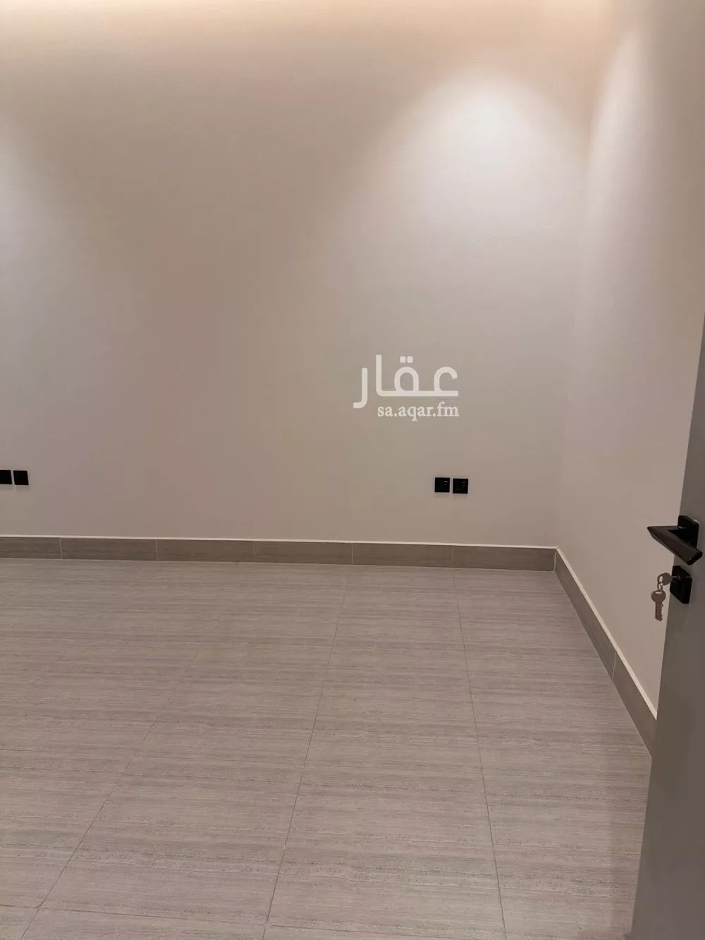 شقة 3 غرف في الرمال 4