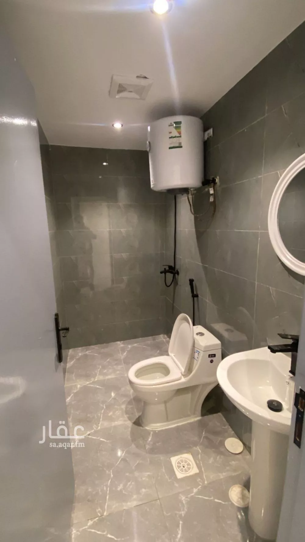 شقة 1 غرف في العقيق 4