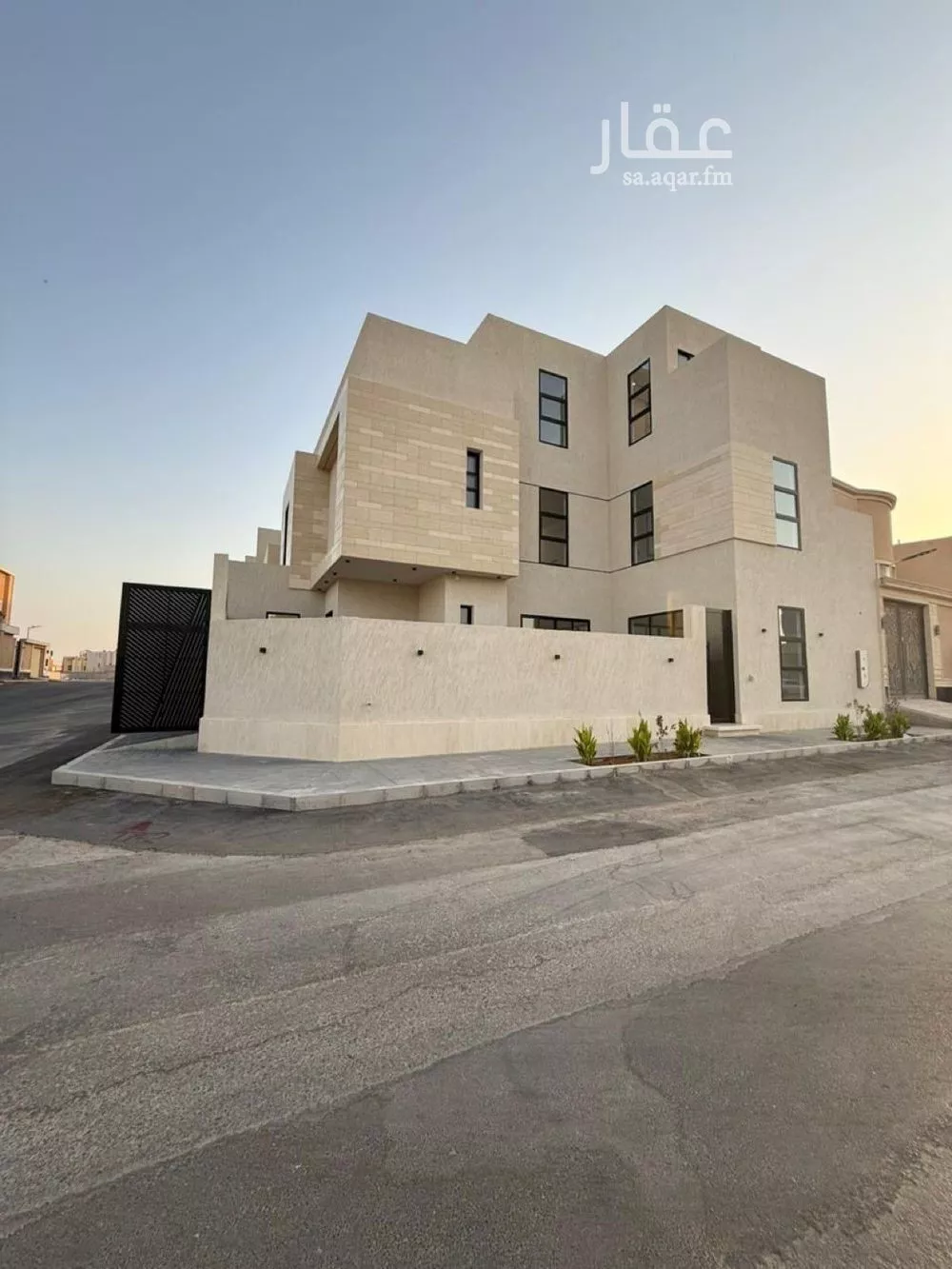 6 bedroom villa in Al Mahdiyyah 3
