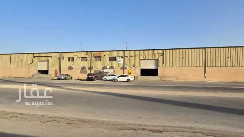 مستودع 8700 م² في السلي 4