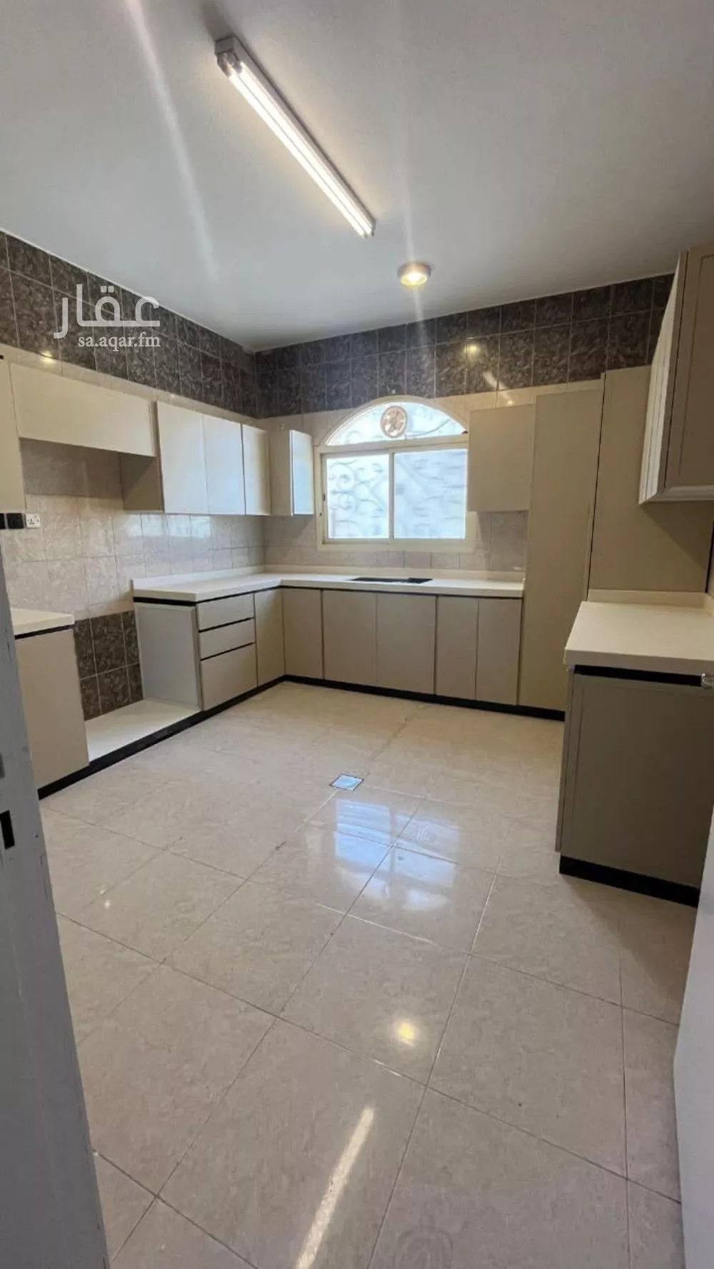 3 bedroom floor in Al Aridh 1