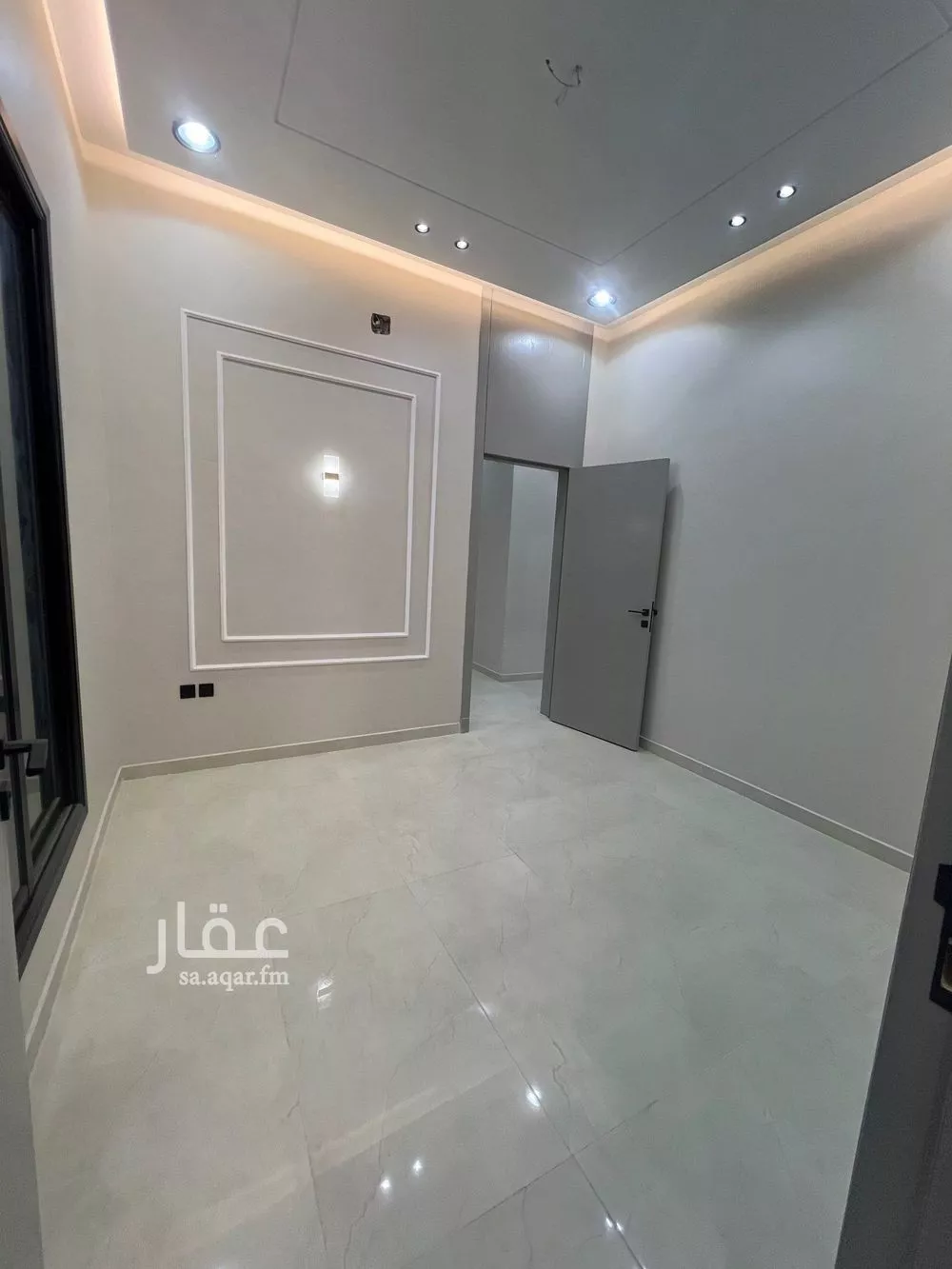 3 bedroom floor in Dhahrat Namar 4