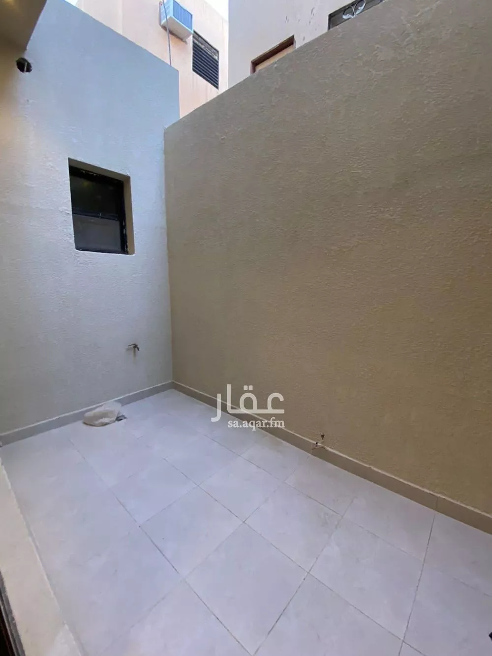4 bedroom floor in Dhahrat Namar 5