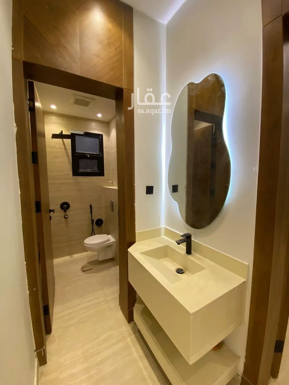 4 bedroom floor in Dhahrat Namar 3