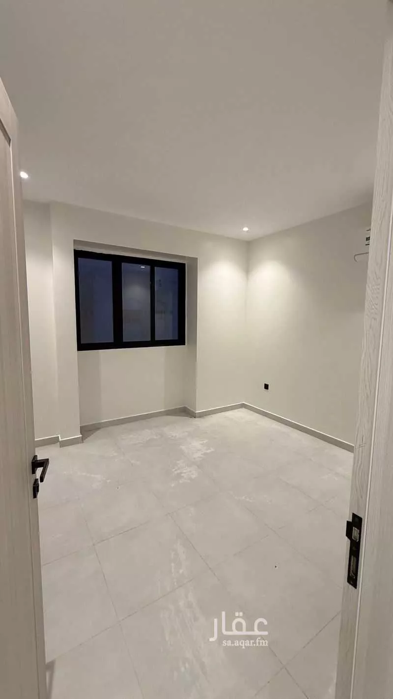 عمارة 348 م² في العقربية 5