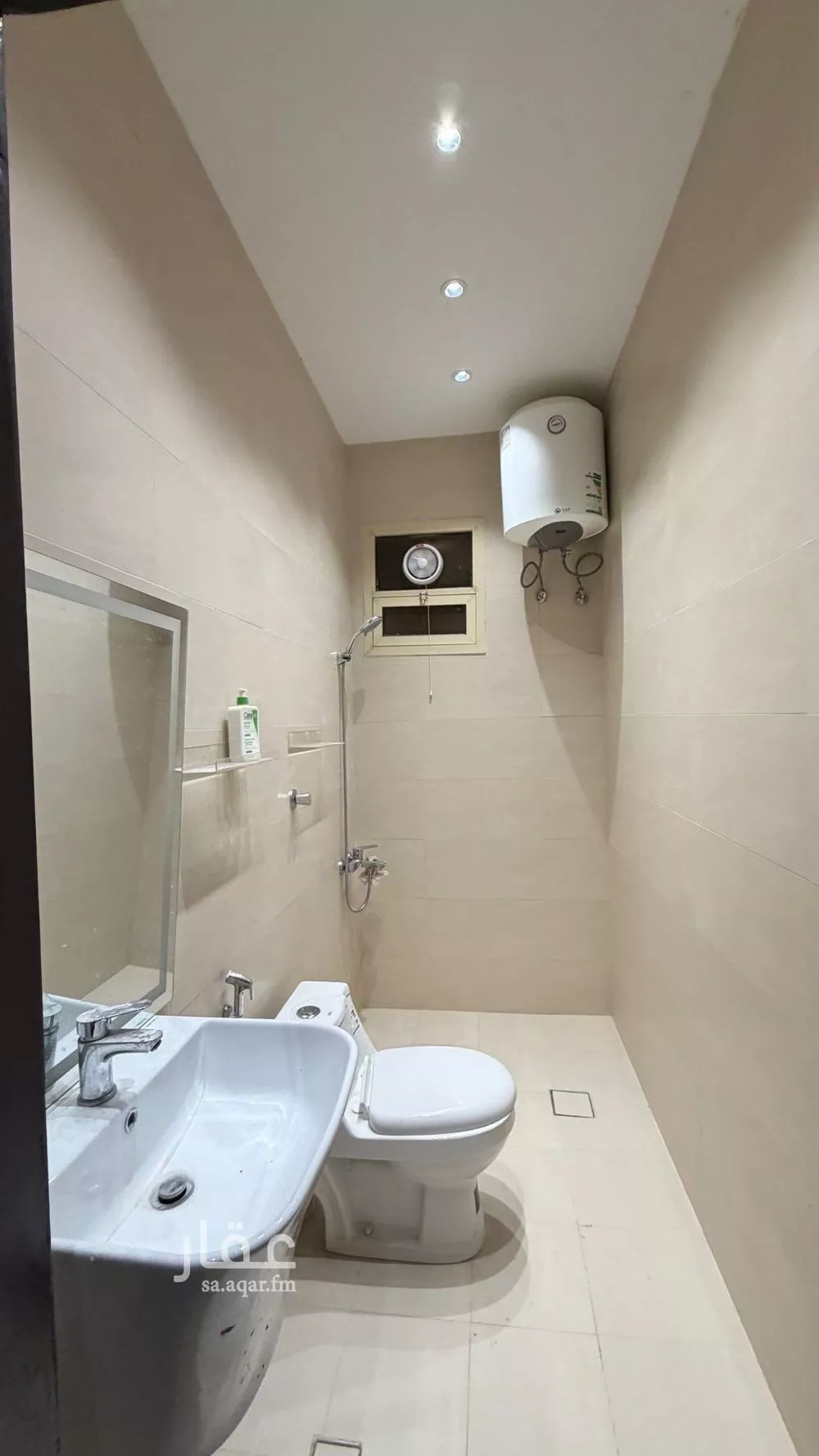 3 bedroom floor in Al Munsiyah 5