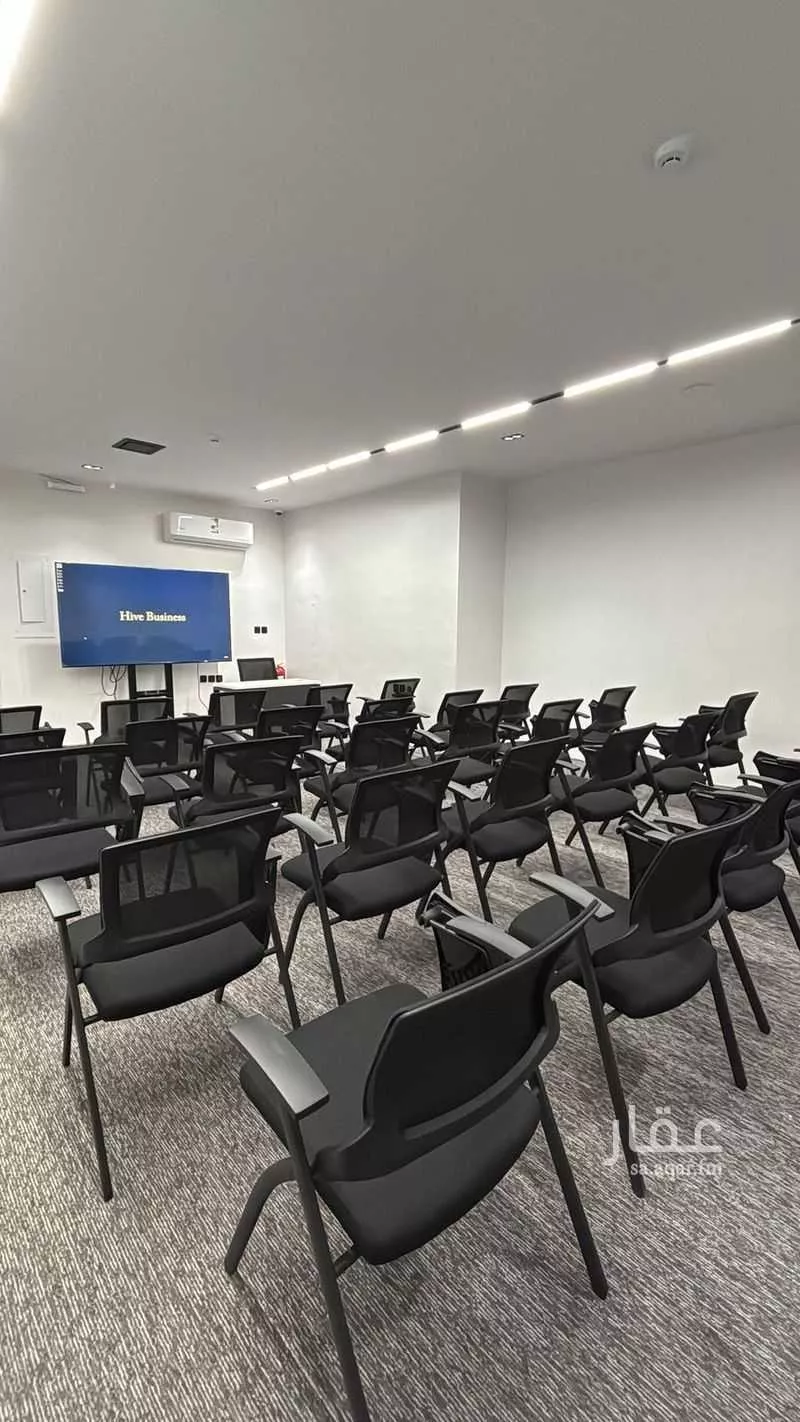 مكتب 320 م² في صلاح الدين 4