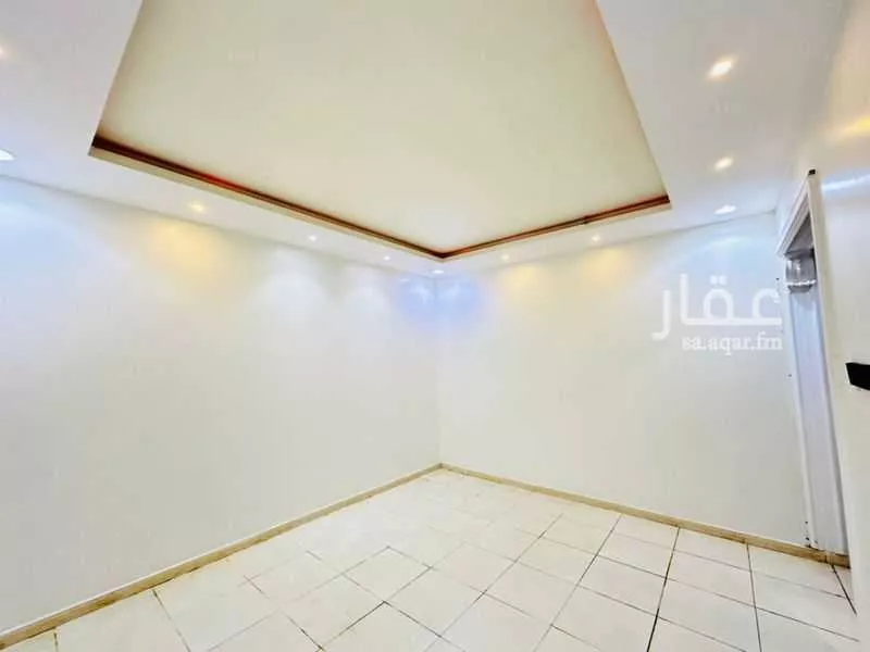 شقة 3 غرف في الرمال 4