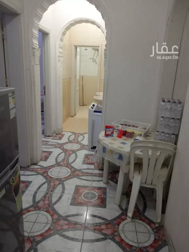 عمارة 420 م² في العزيزية 4