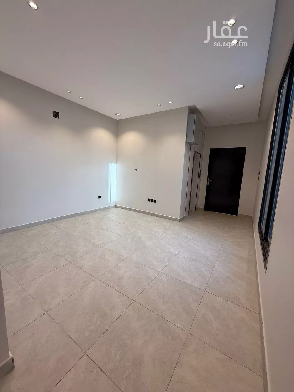 5 bedroom floor in Al Janadriyah 2