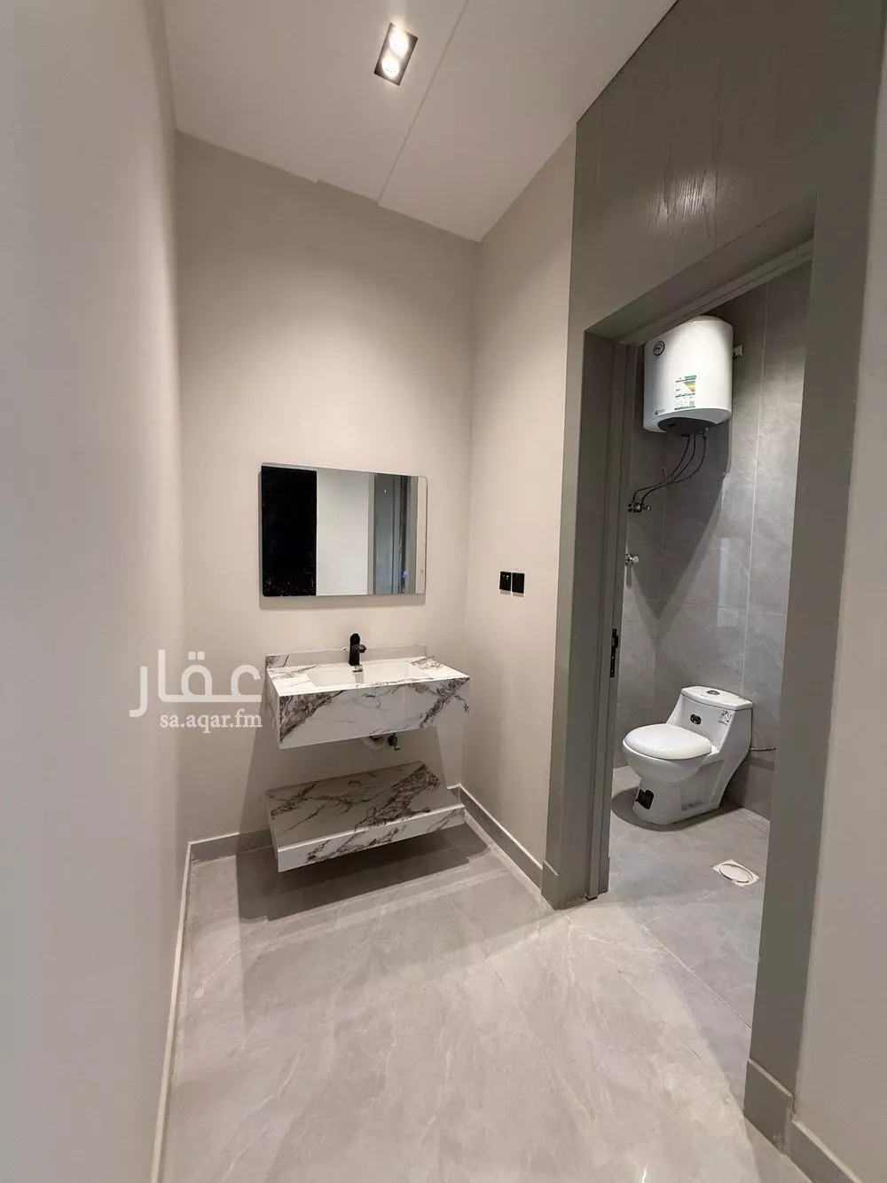 3 bedroom floor in Al Janadriyah 3