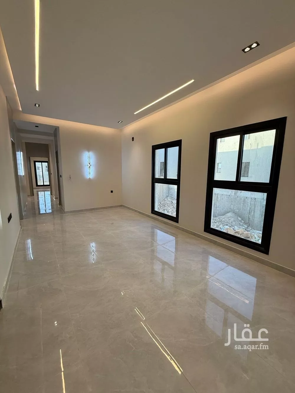 3 bedroom floor in Al Janadriyah 4