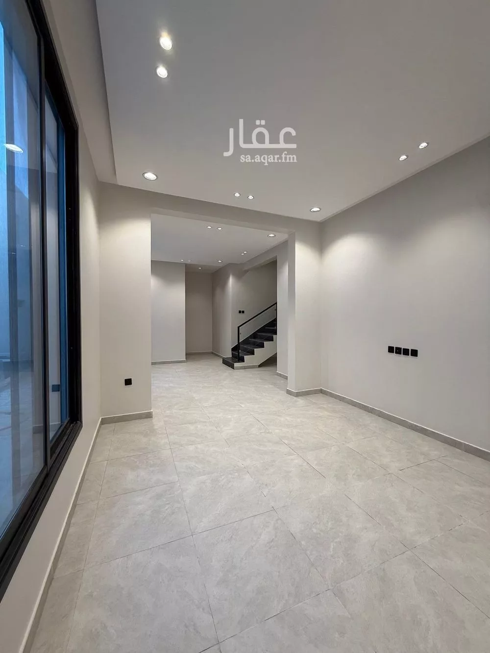 5 bedroom floor in Al Janadriyah 3