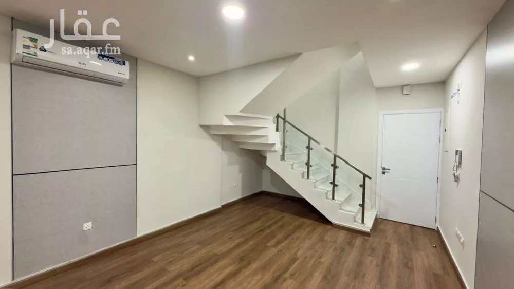 شقة 5 غرف في الحمرا 1