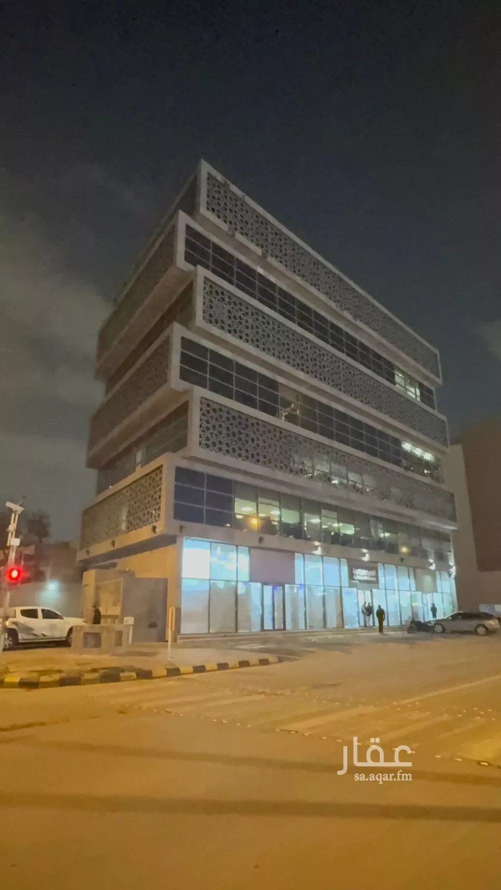 مكتب 910 م² في الملز 4