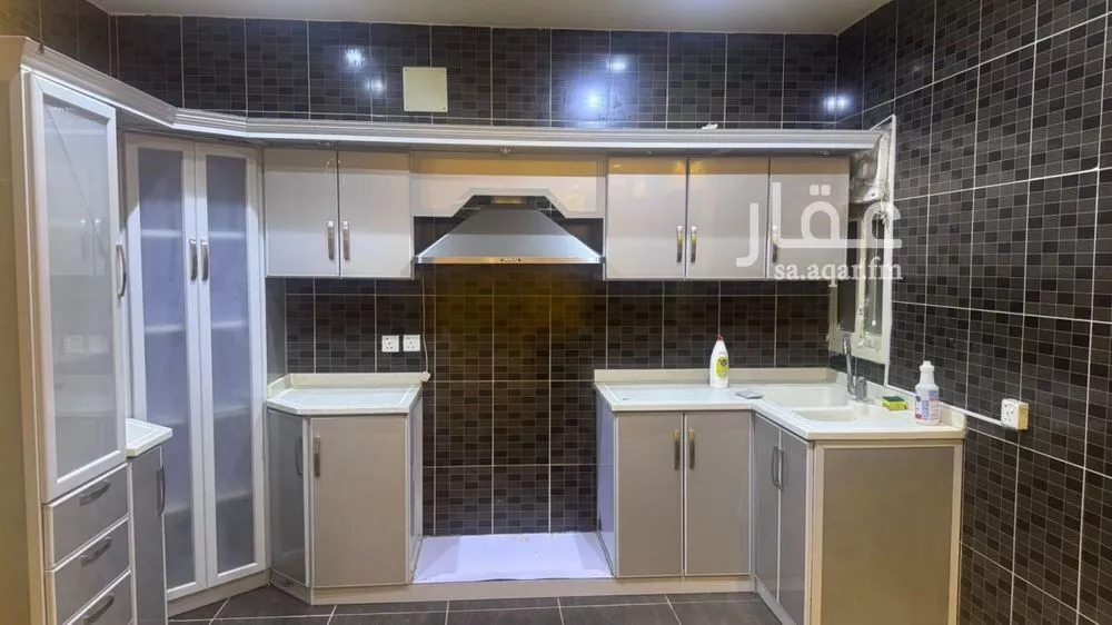 3 bedroom apartment in Al Malqa 1