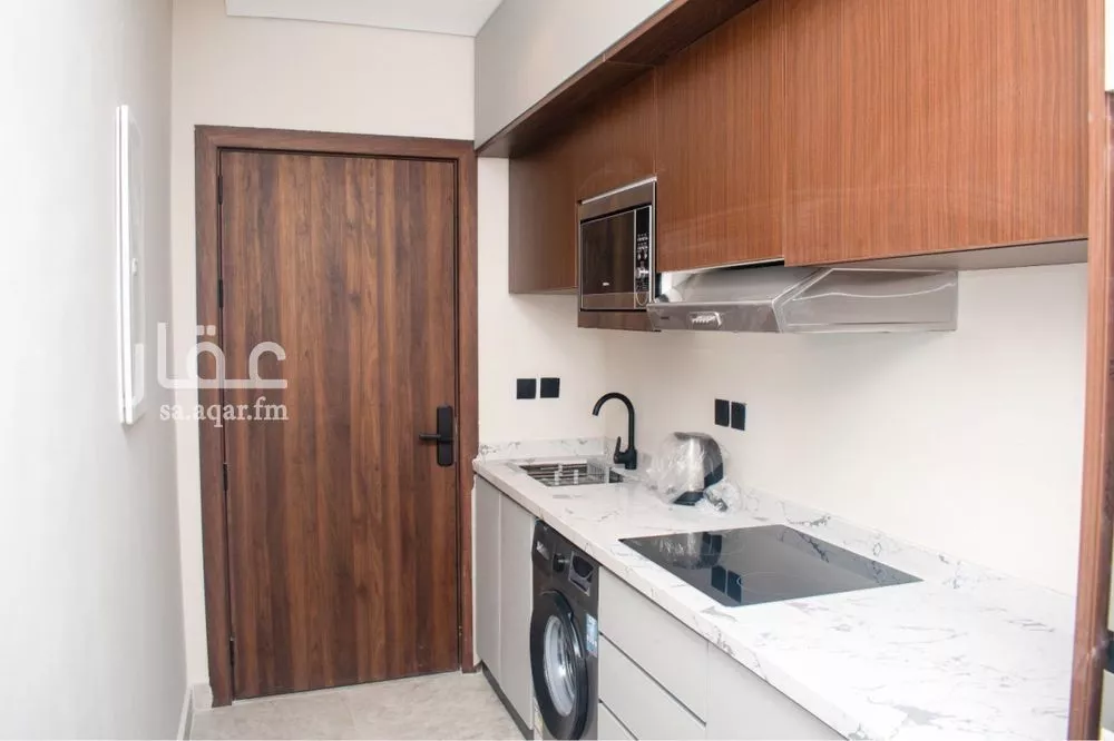 شقة 2 غرف في الحمرا 3