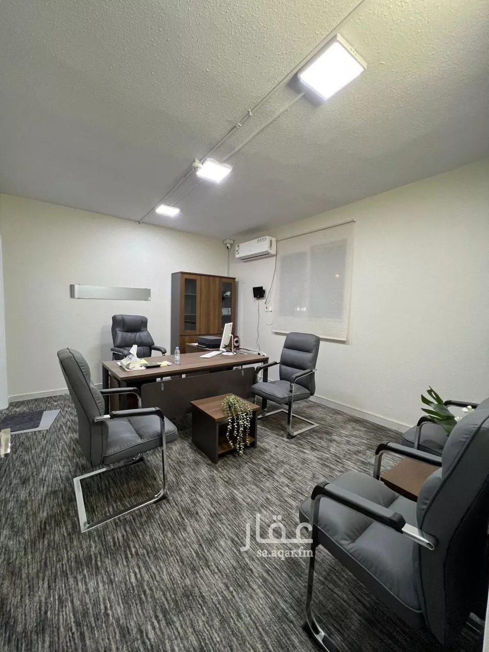مكتب 1050 م² في الروضة 4