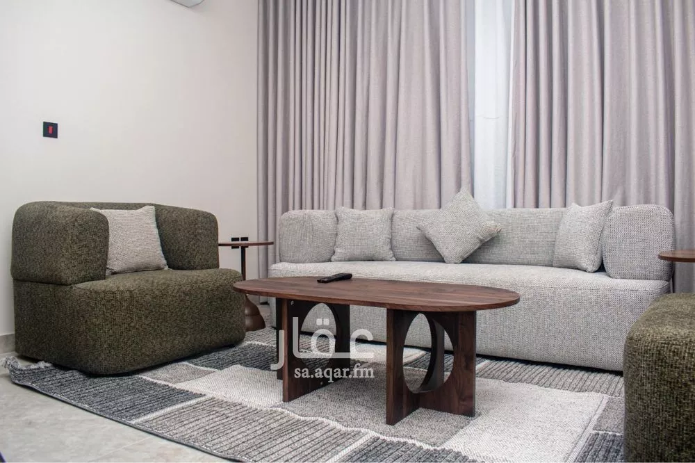 شقة 2 غرف في الحمرا 1