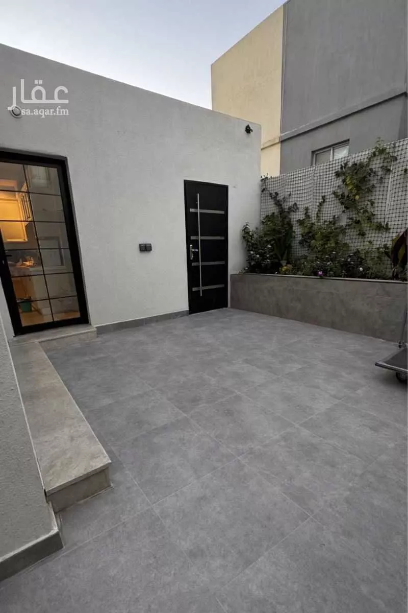 فيلا 6 غرف في النرجس 4