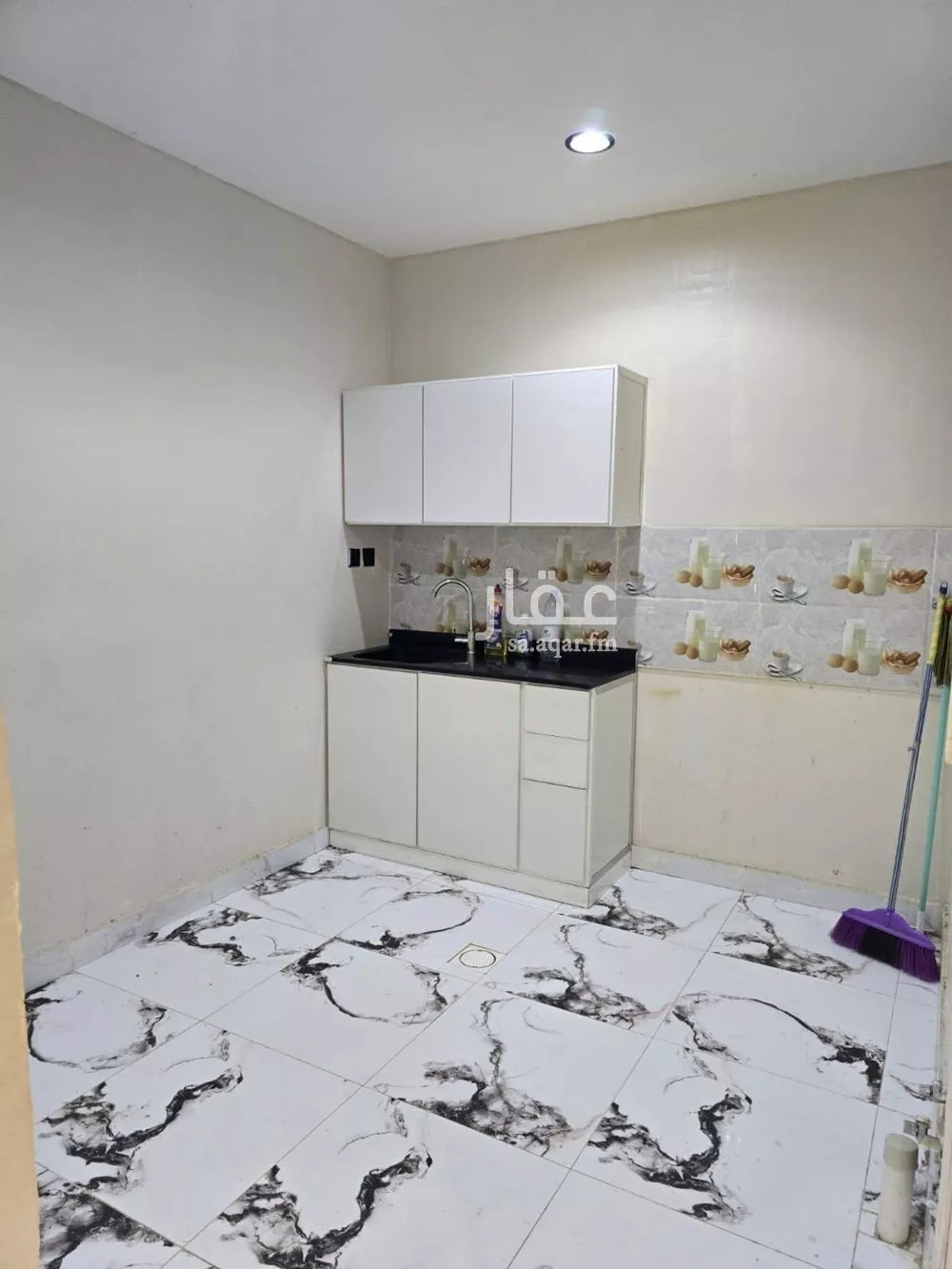 شقة 1 غرف في الخليج 4